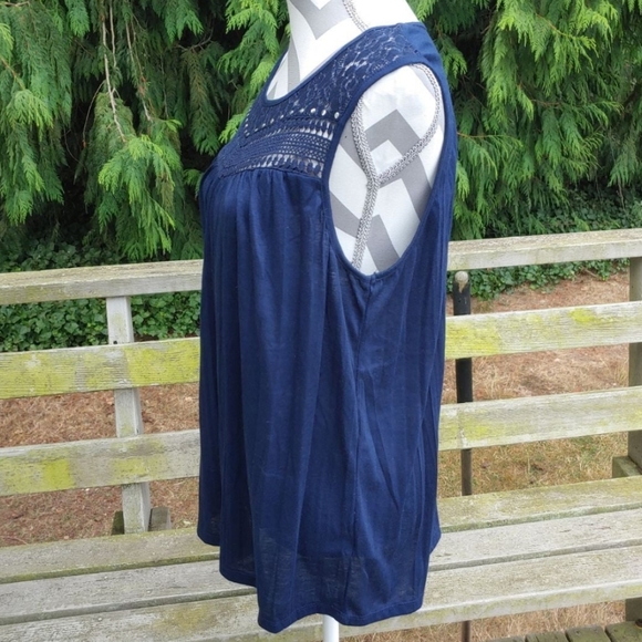 Carolyn Taylor Blue Top - Picture 2 of 5